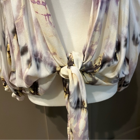 Young, Fabulous, & Broke “Carmen Top”. Tie Dye w/ Front Knot. 100% Rayon Fabric. - Picture 3 of 10